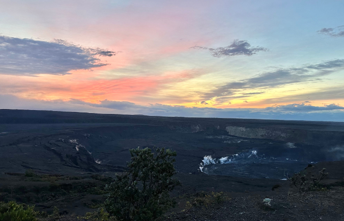 can you visit volcano national park right now