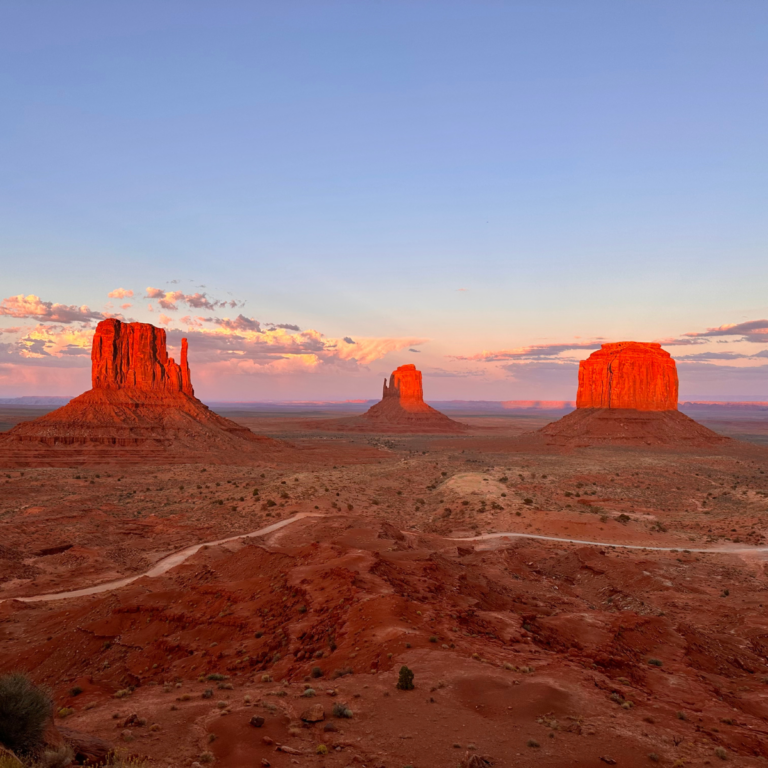 Road Trip to Monument Valley: Where to Stay, the Best Tour + Sunrise AND Sunset