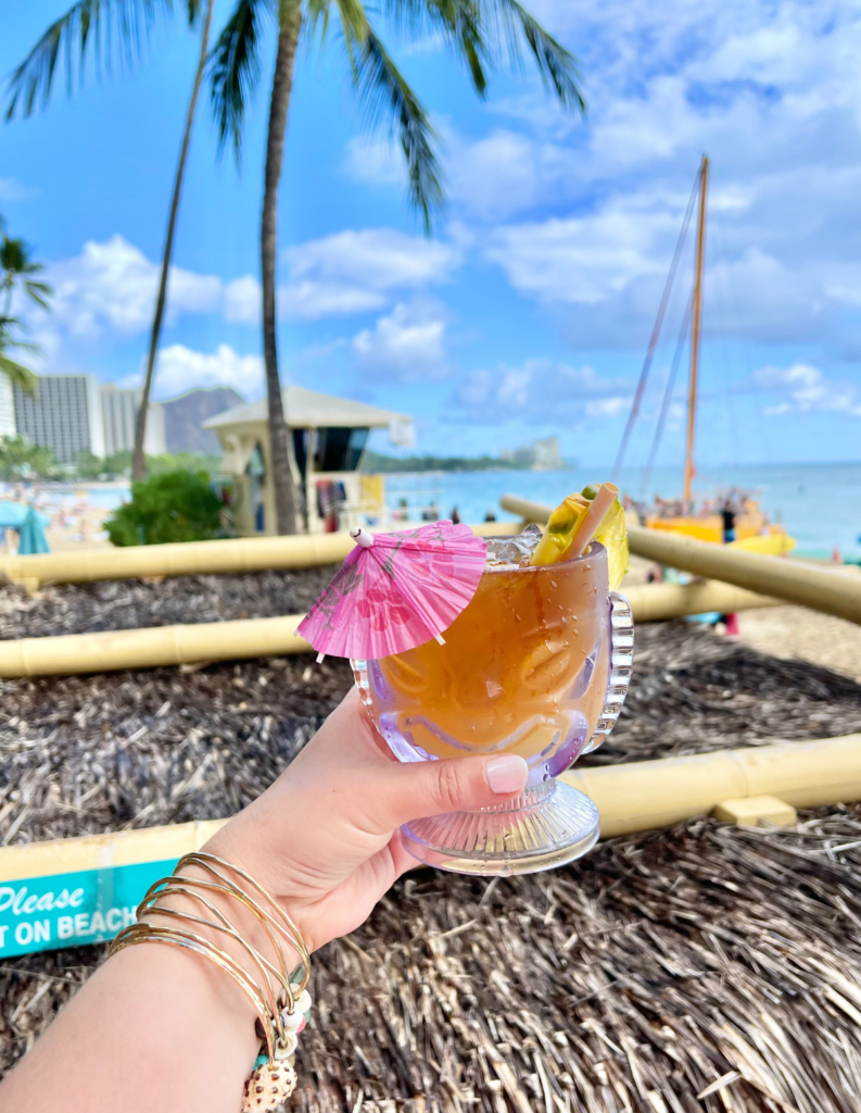 Best Places for Sunset Drinks in Waikiki - HulaLand