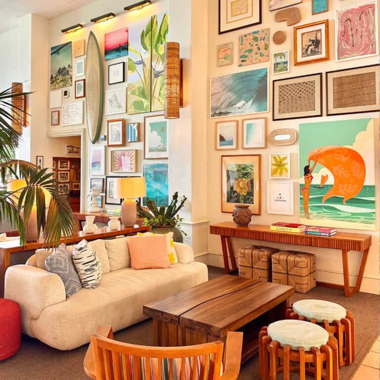 This Quiet Waikiki Beachfront Boutique Hotel Cost Less than the Big Resorts—and Somehow Has a Much Better Beach