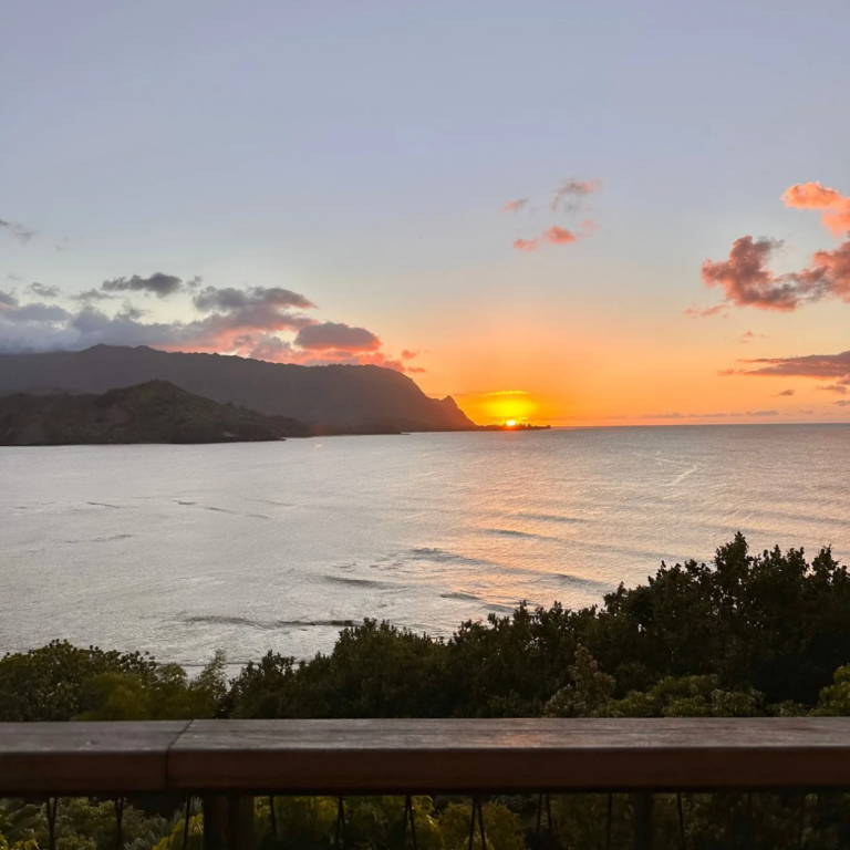 Don’t Leave Kauai Without Sunset Drinks at This Spot